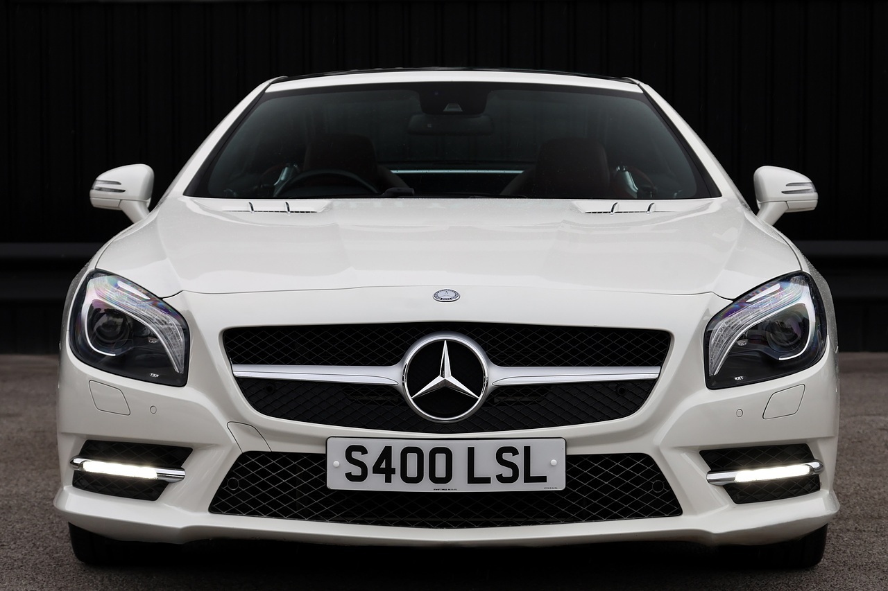 Mercedes-Benz SL 400 AMG Sport 1 Lady Owner + Pano Roof + Harmon Kardon + AirScarf - Large 3