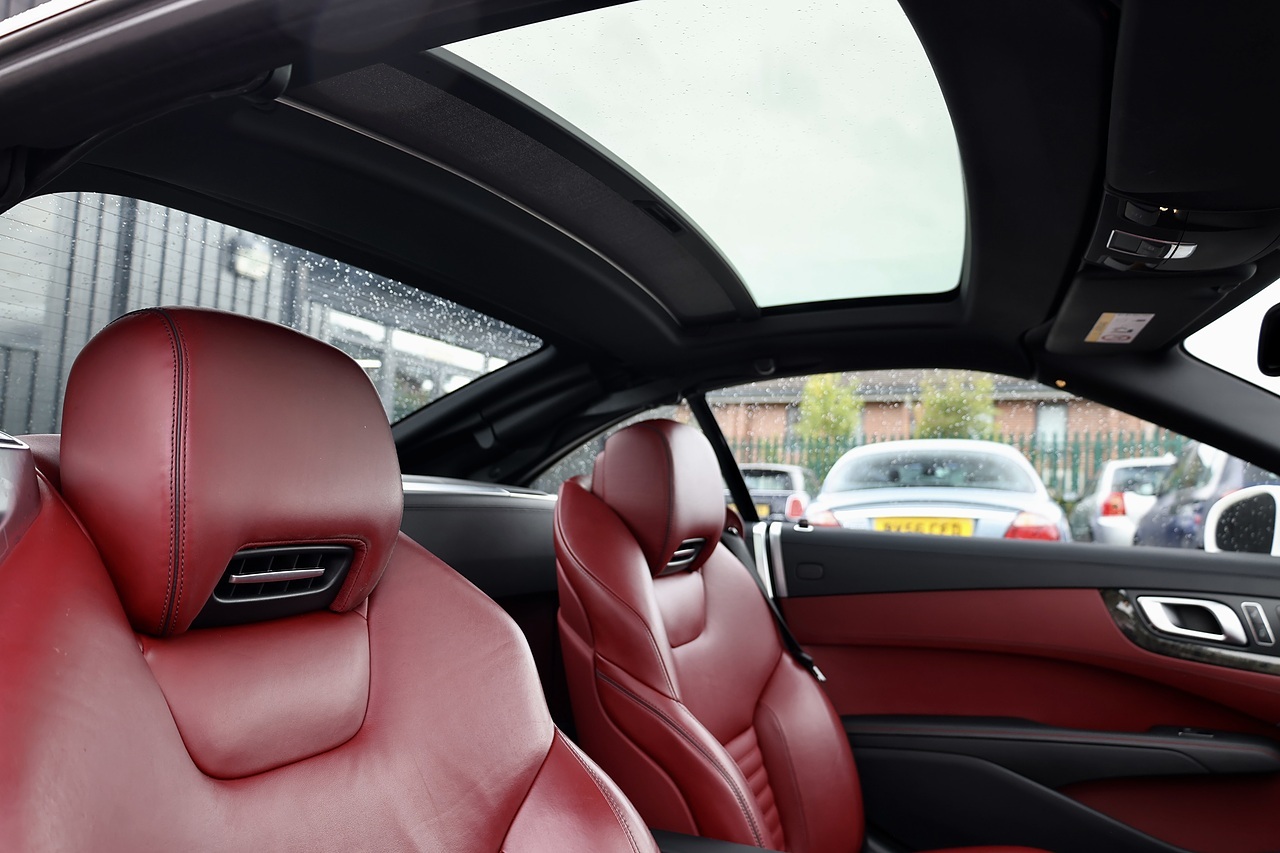 Mercedes-Benz SL 400 AMG Sport 1 Lady Owner + Pano Roof + Harmon Kardon + AirScarf - Large 7