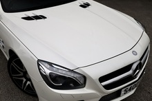 Mercedes-Benz SL 400 AMG Sport 1 Lady Owner + Pano Roof + Harmon Kardon + AirScarf - Thumb 18