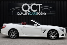 Mercedes-Benz SL 400 AMG Sport 1 Lady Owner + Pano Roof + Harmon Kardon + AirScarf - Thumb 5