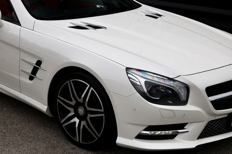 Mercedes-Benz SL 400 AMG Sport 1 Lady Owner + Pano Roof + Harmon Kardon + AirScarf Image 21