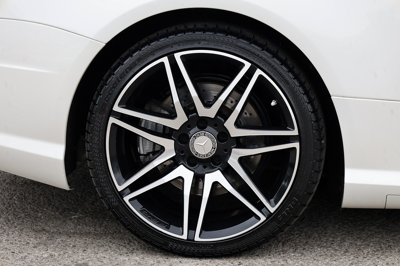 Mercedes-Benz SL 400 AMG Sport 1 Lady Owner + Pano Roof + Harmon Kardon + AirScarf Image 33