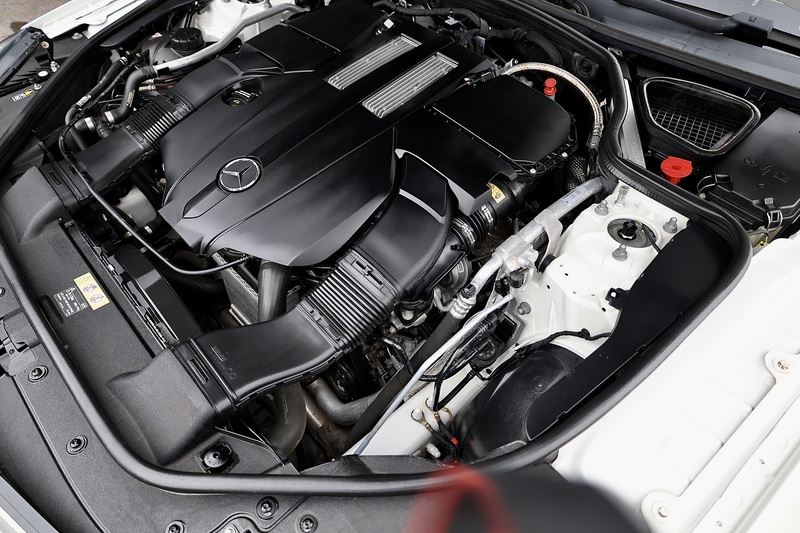 Mercedes-Benz SL 400 AMG Sport 1 Lady Owner + Pano Roof + Harmon Kardon + AirScarf Image 25