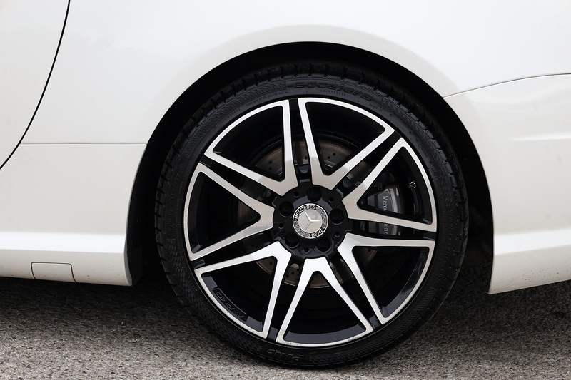 Mercedes-Benz SL 400 AMG Sport 1 Lady Owner + Pano Roof + Harmon Kardon + AirScarf Image 34