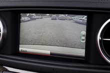 Mercedes-Benz SL 400 AMG Sport 1 Lady Owner + Pano Roof + Harmon Kardon + AirScarf - Thumb 37