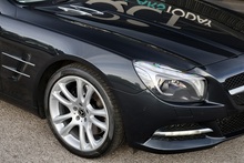 Mercedes-Benz SL 500 4.7 V8 BiTurbo 1 Former Keeper + Full Mercedes Main Dealer + Bang and Olufsen + Pano Roof - Thumb 34