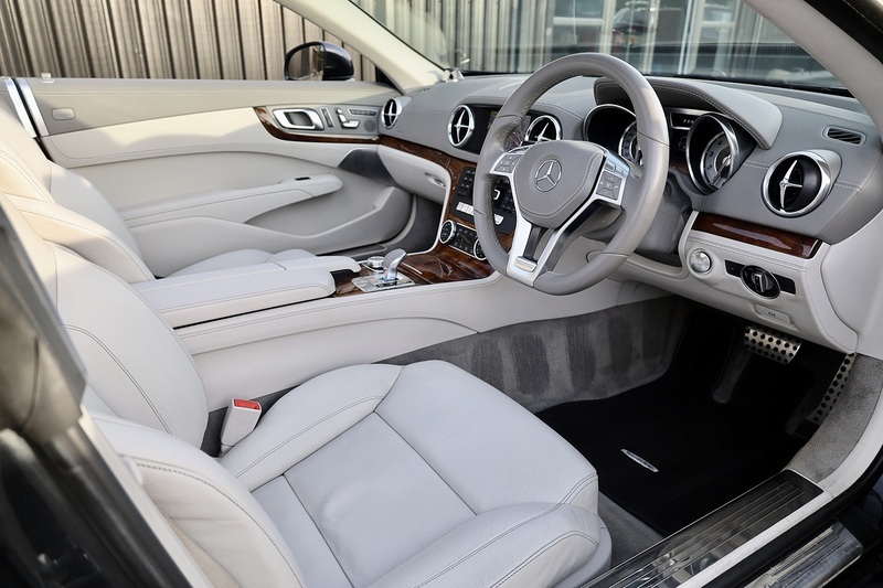 Mercedes-Benz SL 500 4.7 V8 BiTurbo 1 Former Keeper + Full Mercedes Main Dealer + Bang and Olufsen + Pano Roof Image 6