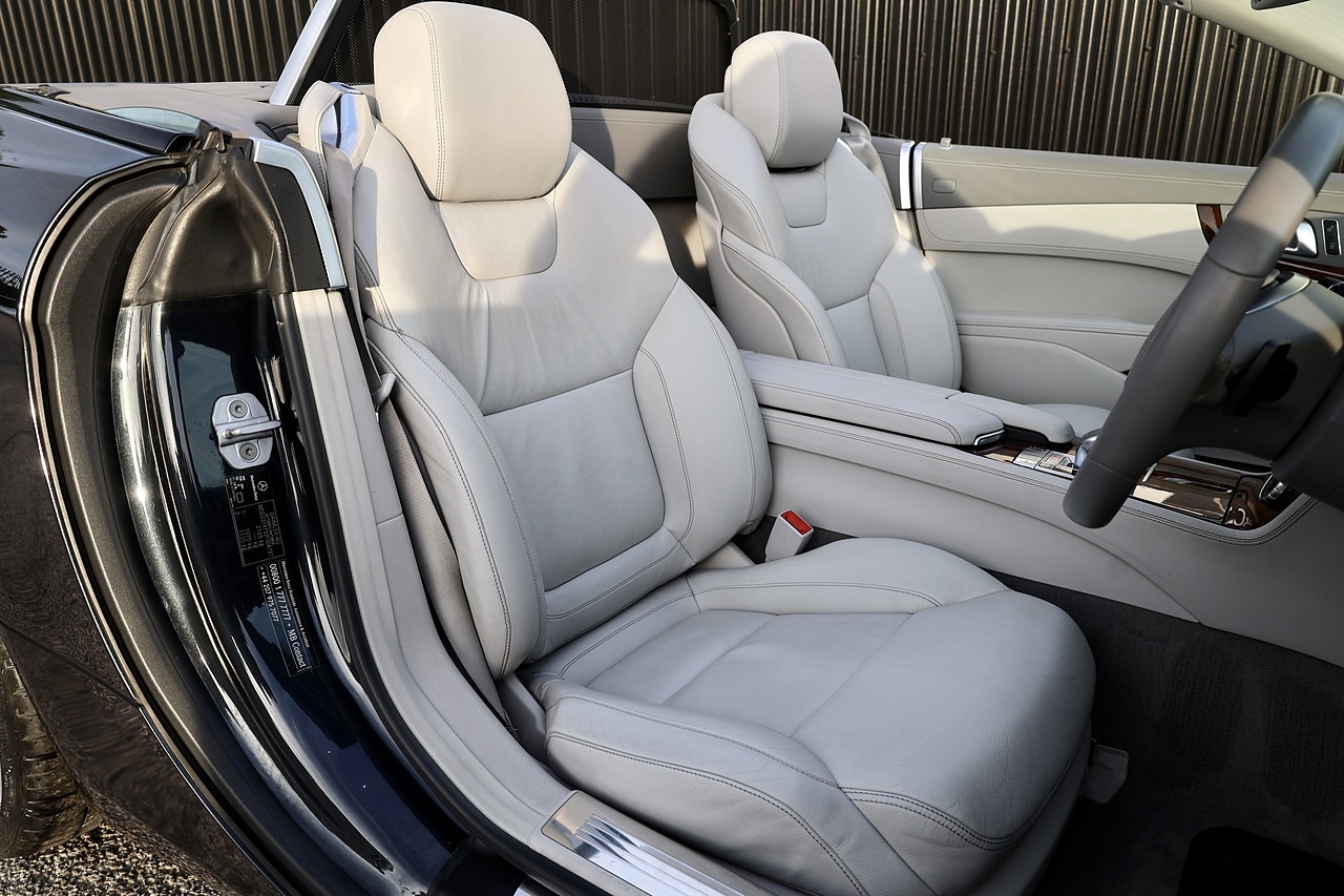 Mercedes-Benz SL 500 4.7 V8 BiTurbo 1 Former Keeper + Full Mercedes Main Dealer + Bang and Olufsen + Pano Roof - Large 13