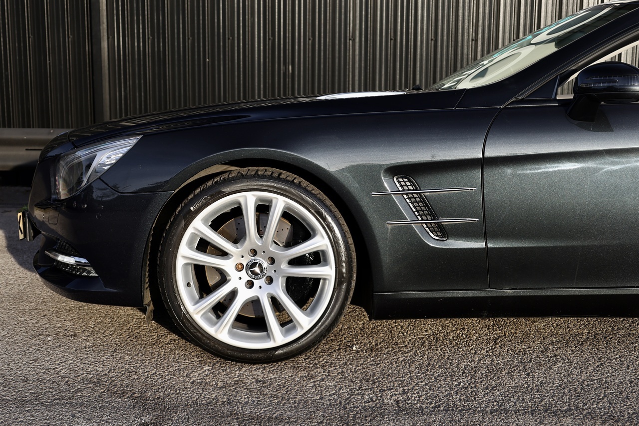 Mercedes-Benz SL 500 4.7 V8 BiTurbo 1 Former Keeper + Full Mercedes Main Dealer + Bang and Olufsen + Pano Roof - Large 39