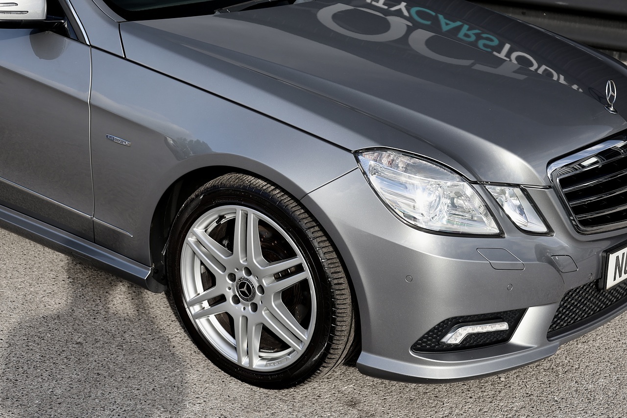 Mercedes-Benz E350 CDI AMG Sport 2 Former Keepers + Full / Comprehensive History - Large 20