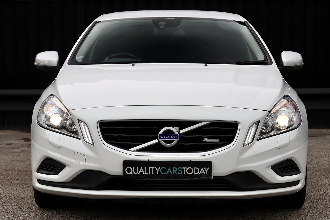 Volvo S60 D4 R-Design Lux Automatic Full Service History + Just 31k Miles + Exceptional - Large 3