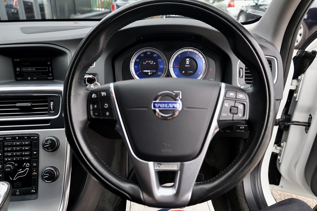 Volvo S60 D4 R-Design Lux Automatic Full Service History + Just 31k Miles + Exceptional - Large 13