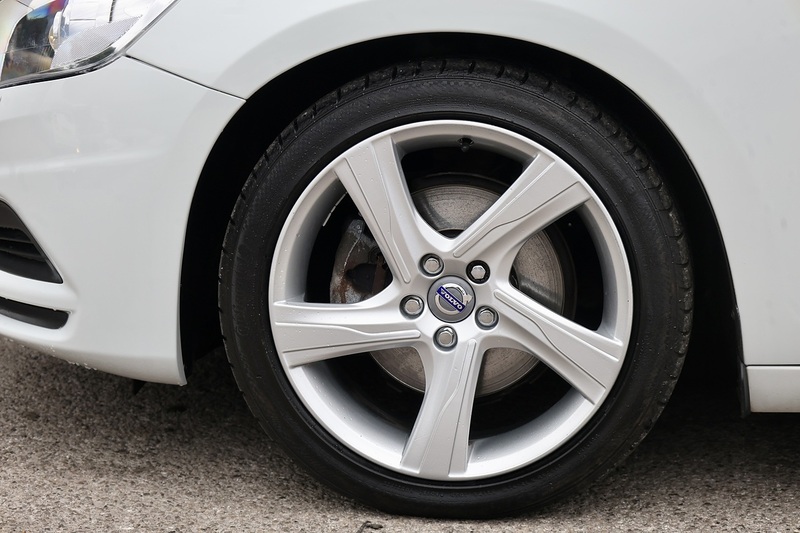 Volvo S60 D4 R-Design Lux Automatic Full Service History + Just 31k Miles + Exceptional Image 36