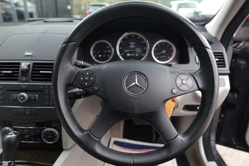 Mercedes-Benz C280 3.0 V6 Elegance 1 Former Keeper + Sunroof + Full Service History Image 30