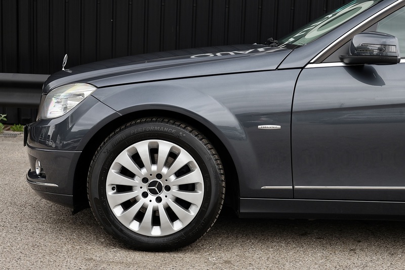 Mercedes-Benz C280 3.0 V6 Elegance 1 Former Keeper + Sunroof + Full Service History Image 32