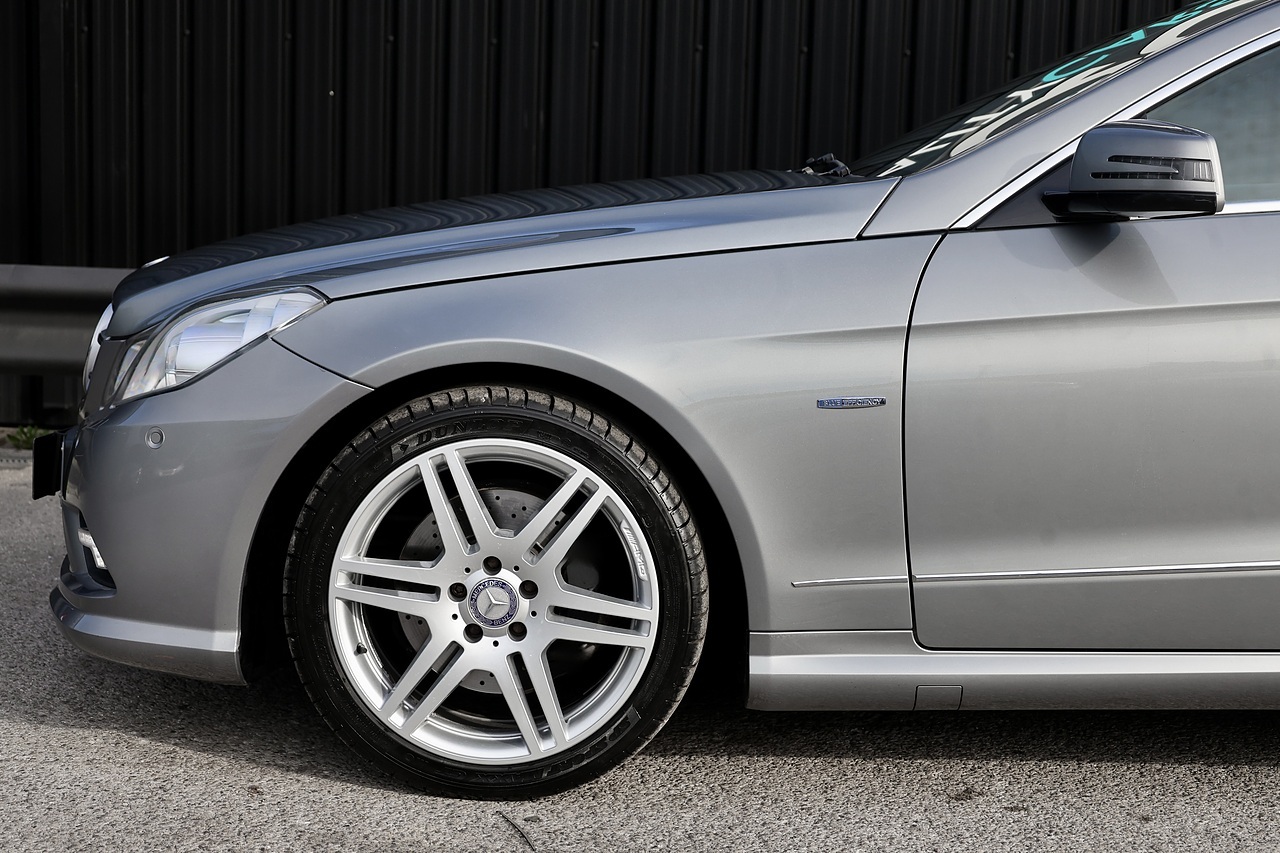 Mercedes-Benz E350 CDI AMG Sport Coupe 1 Owner + 16 Mercedes Main Dealer Services - Large 29