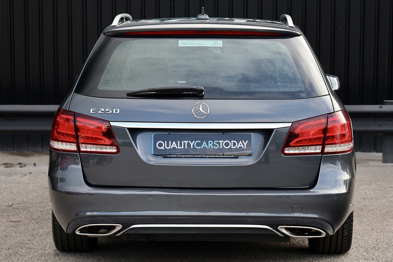 Mercedes-Benz E250 SE Estate 1 Gentleman Owner + COMAND Online + Memory Pack Image 4