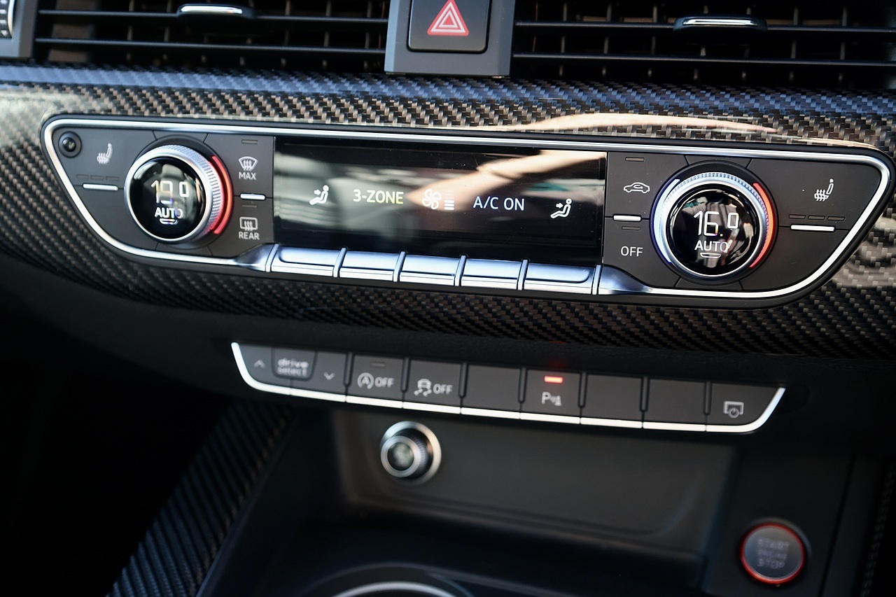 Audi RS5 £25,000 Cost Options + Ceramics + Carbon + Matrix Lights - Large 28