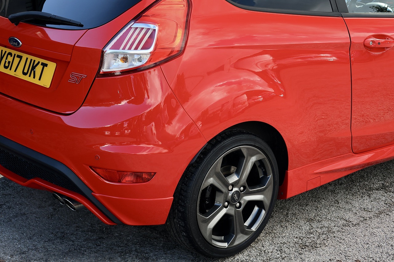 Ford Fiesta ST-3 2 Former Keepers + Lovely Exxample - Large 16