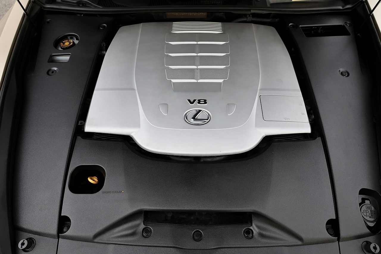 Lexus LS 460 SE-L LS 460 SE-L Saloon 4.6 Automatic Petrol - Large 18