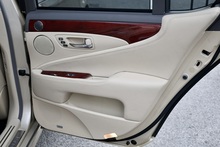 Lexus LS 460 SE-L LS 460 SE-L Saloon 4.6 Automatic Petrol - Thumb 26