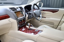 Lexus LS 460 SE-L LS 460 SE-L Saloon 4.6 Automatic Petrol - Thumb 8