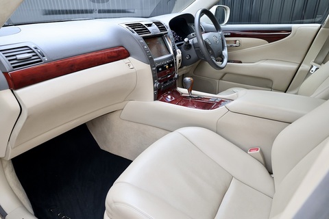 LS 460 SE-L Saloon 4.6 Automatic Petrol