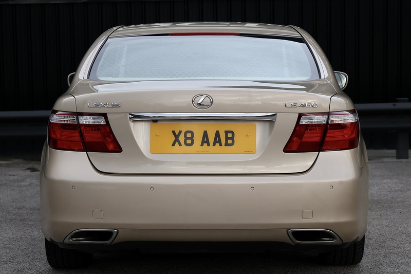 Lexus LS 460 SE-L LS 460 SE-L Saloon 4.6 Automatic Petrol Image 4
