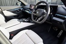 BMW 520i M Sport Touring 1 Private Owner + BMW Warranty - Thumb 7