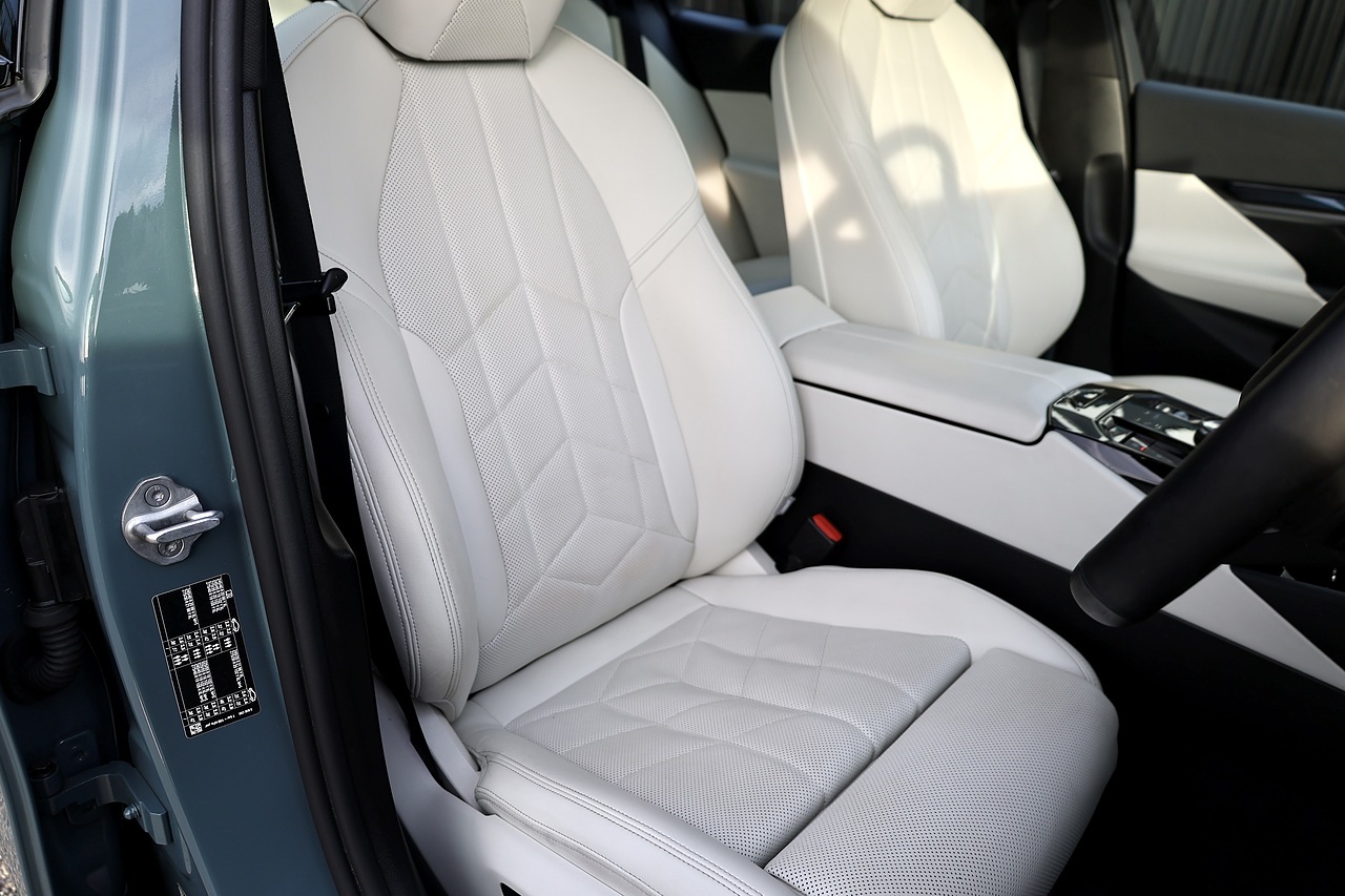 BMW 520i M Sport Touring 1 Private Owner + BMW Warranty - Large 23