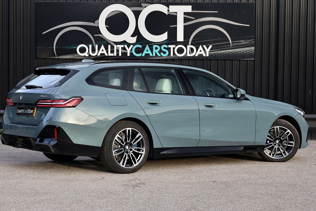 BMW 520i M Sport Touring 1 Private Owner + BMW Warranty - Large 10