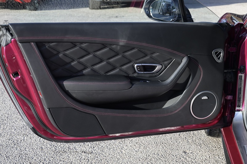 Bentley Continental W12 Speed Bentley Special Order + Triple Carbon + Naim + 1 of 1 Image 33