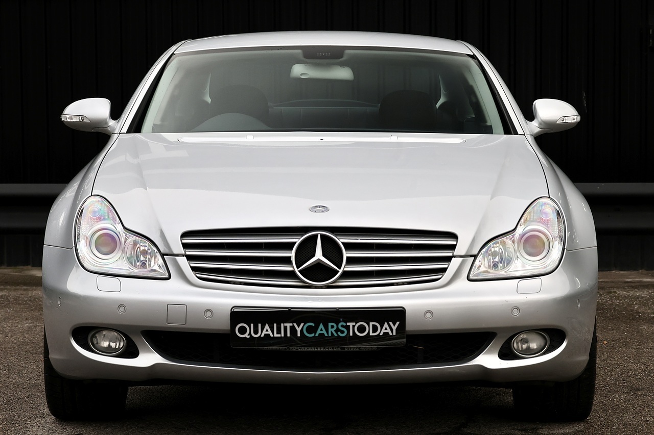 Mercedes-Benz CLS 320 CDI 2 Former Keepers + Exceptional Condition + AMG Wheels + Harmon Kardon - Large 3