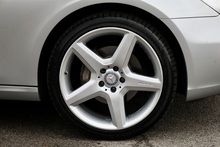 Mercedes-Benz CLS 320 CDI 2 Former Keepers + Exceptional Condition + AMG Wheels + Harmon Kardon - Thumb 38