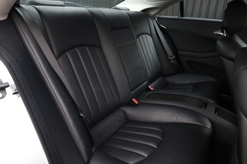 Mercedes-Benz CLS 320 CDI 2 Former Keepers + Exceptional Condition + AMG Wheels + Harmon Kardon Image 30