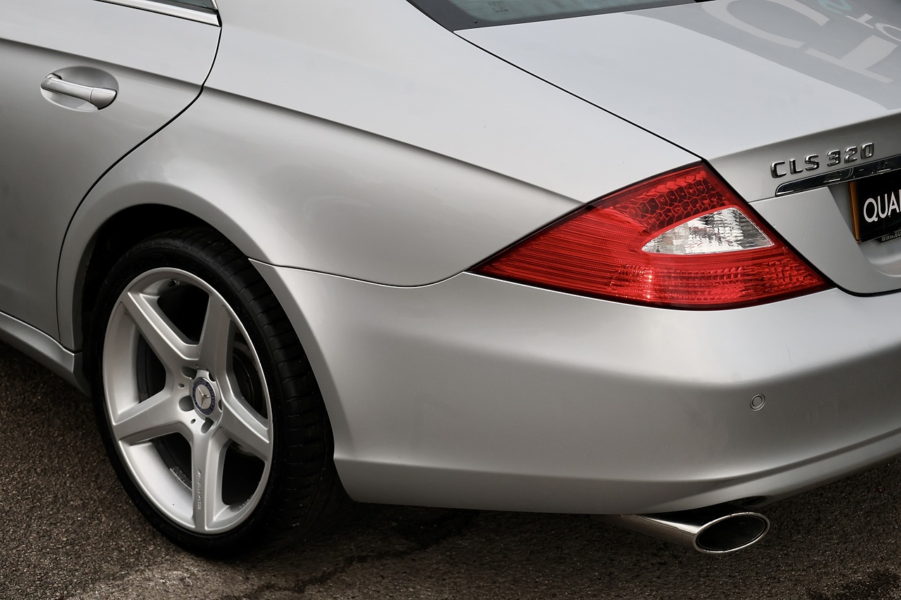 Mercedes-Benz CLS 320 CDI 2 Former Keepers + Exceptional Condition + AMG Wheels + Harmon Kardon - Large 35