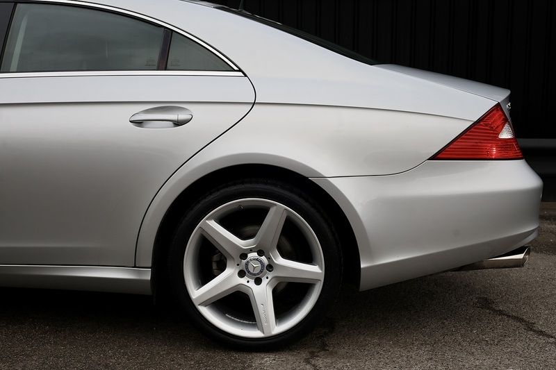 Mercedes-Benz CLS 320 CDI 2 Former Keepers + Exceptional Condition + AMG Wheels + Harmon Kardon Image 34