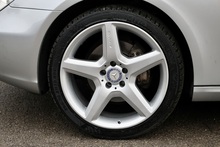Mercedes-Benz CLS 320 CDI 2 Former Keepers + Exceptional Condition + AMG Wheels + Harmon Kardon - Thumb 37