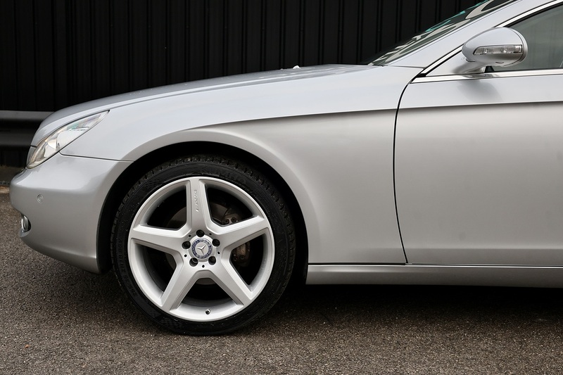 Mercedes-Benz CLS 320 CDI 2 Former Keepers + Exceptional Condition + AMG Wheels + Harmon Kardon Image 33