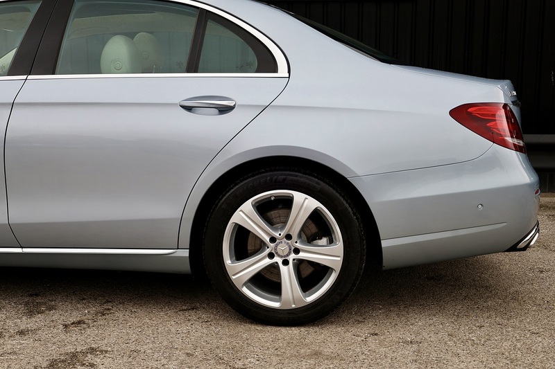 Mercedes-Benz E350d SE Premium 1 Former Keeper + FSH + Panoramic Roof Image 38