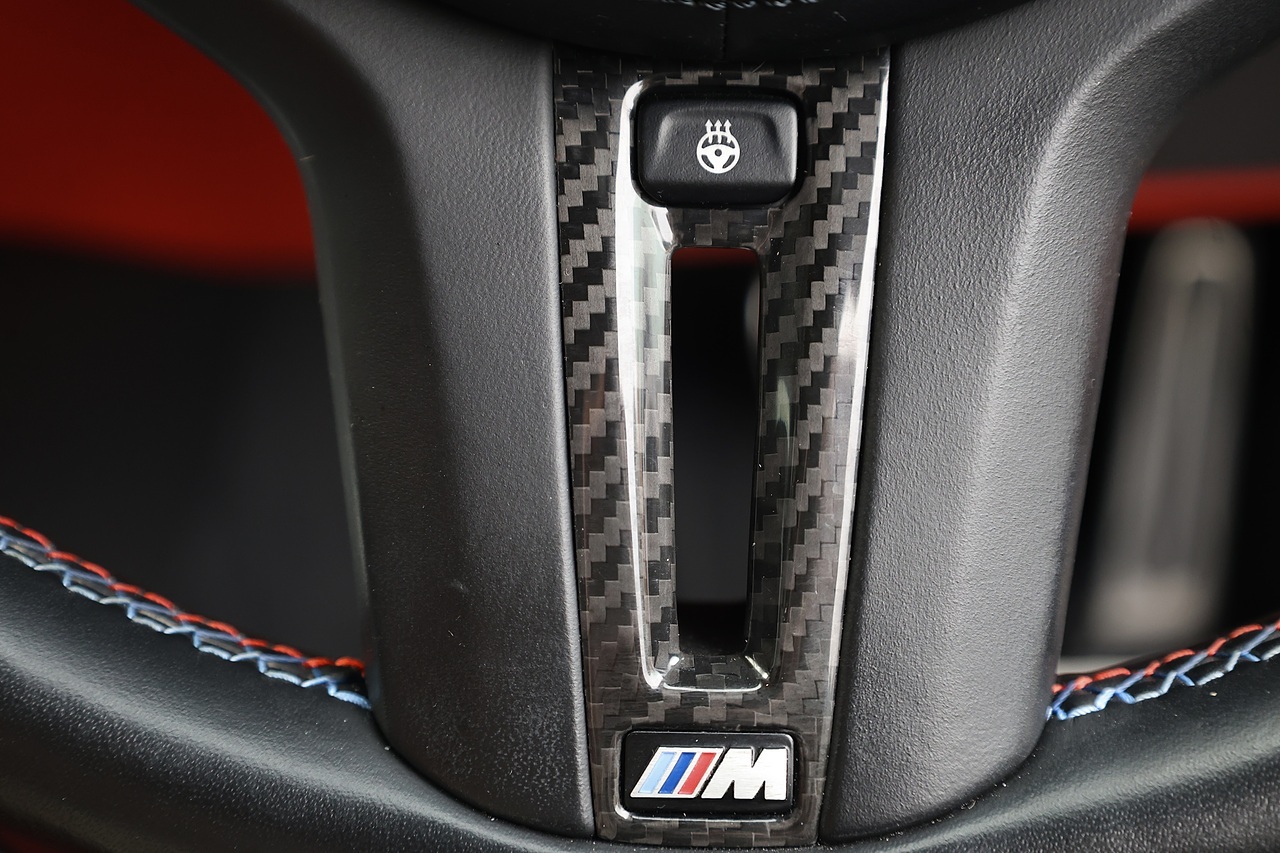 BMW M4 Competition 1 Owner + Ultimate Pack + M Carbon Buckets + M Carbon Exterior - Large 23