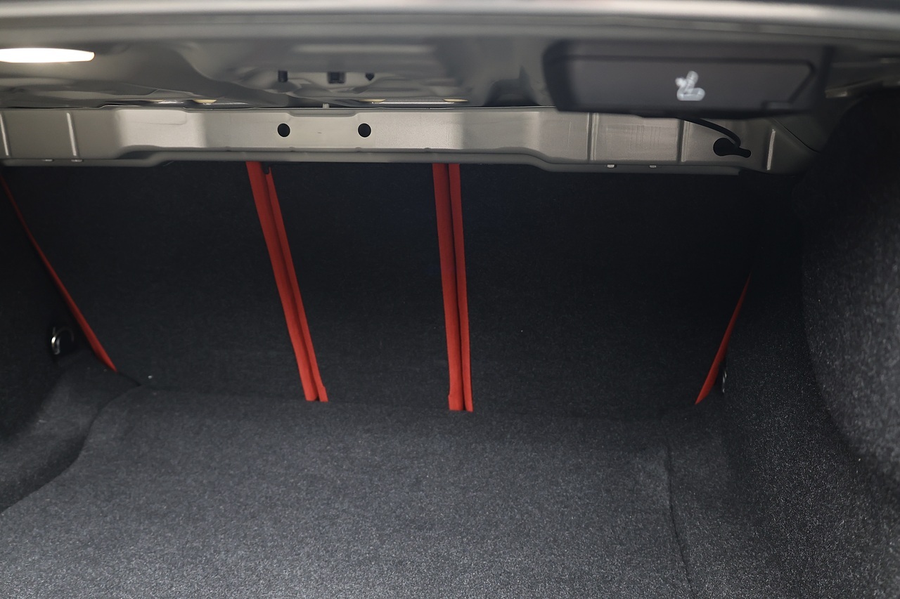 BMW M4 Competition 1 Owner + Ultimate Pack + M Carbon Buckets + M Carbon Exterior - Large 33