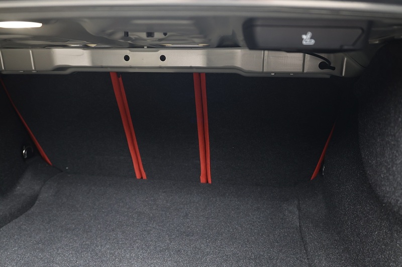 BMW M4 Competition 1 Owner + Ultimate Pack + M Carbon Buckets + M Carbon Exterior Image 33