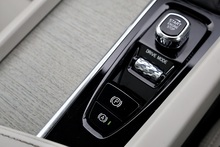 Volvo V60 D4 Inscription Pro Xenium Pack + Pano Roof + 360 Cams + Deployable Tow Bar - Thumb 14