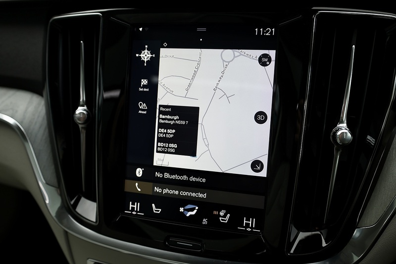 Volvo V60 D4 Inscription Pro Xenium Pack + Pano Roof + 360 Cams + Deployable Tow Bar Image 17
