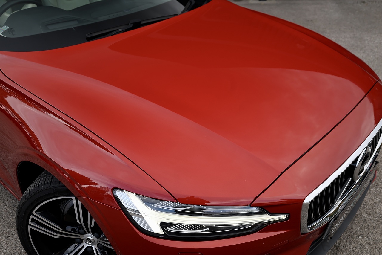 Volvo V60 D4 Inscription Pro Xenium Pack + Pano Roof + 360 Cams + Deployable Tow Bar - Large 20