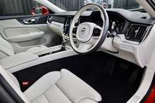 Volvo V60 D4 Inscription Pro Xenium Pack + Pano Roof + 360 Cams + Deployable Tow Bar - Thumb 9