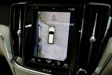 Volvo V60 D4 Inscription Pro Xenium Pack + Pano Roof + 360 Cams + Deployable Tow Bar - Thumb 26
