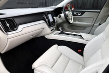 Volvo V60 D4 Inscription Pro Xenium Pack + Pano Roof + 360 Cams + Deployable Tow Bar - Thumb 2
