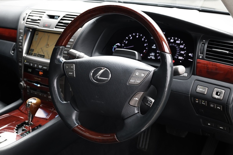 Lexus LS 600h L RSR Rear Seat Relaxation Pack + Huge Specification Image 15